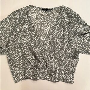 SHEIN green and White Leopard Print Blouse